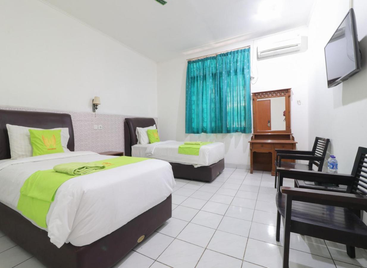 Hotel Huswah Airport タンゲラン エクステリア 写真