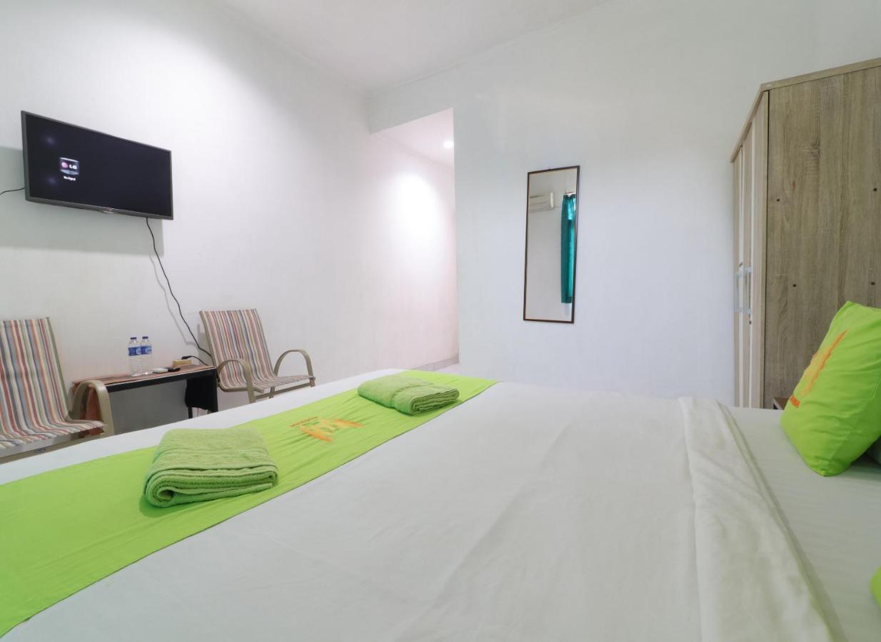 Hotel Huswah Airport タンゲラン エクステリア 写真