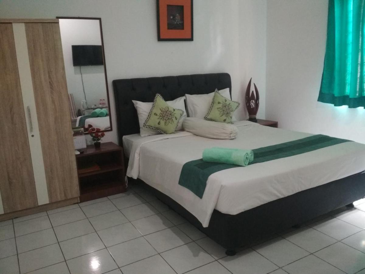 Hotel Huswah Airport タンゲラン エクステリア 写真