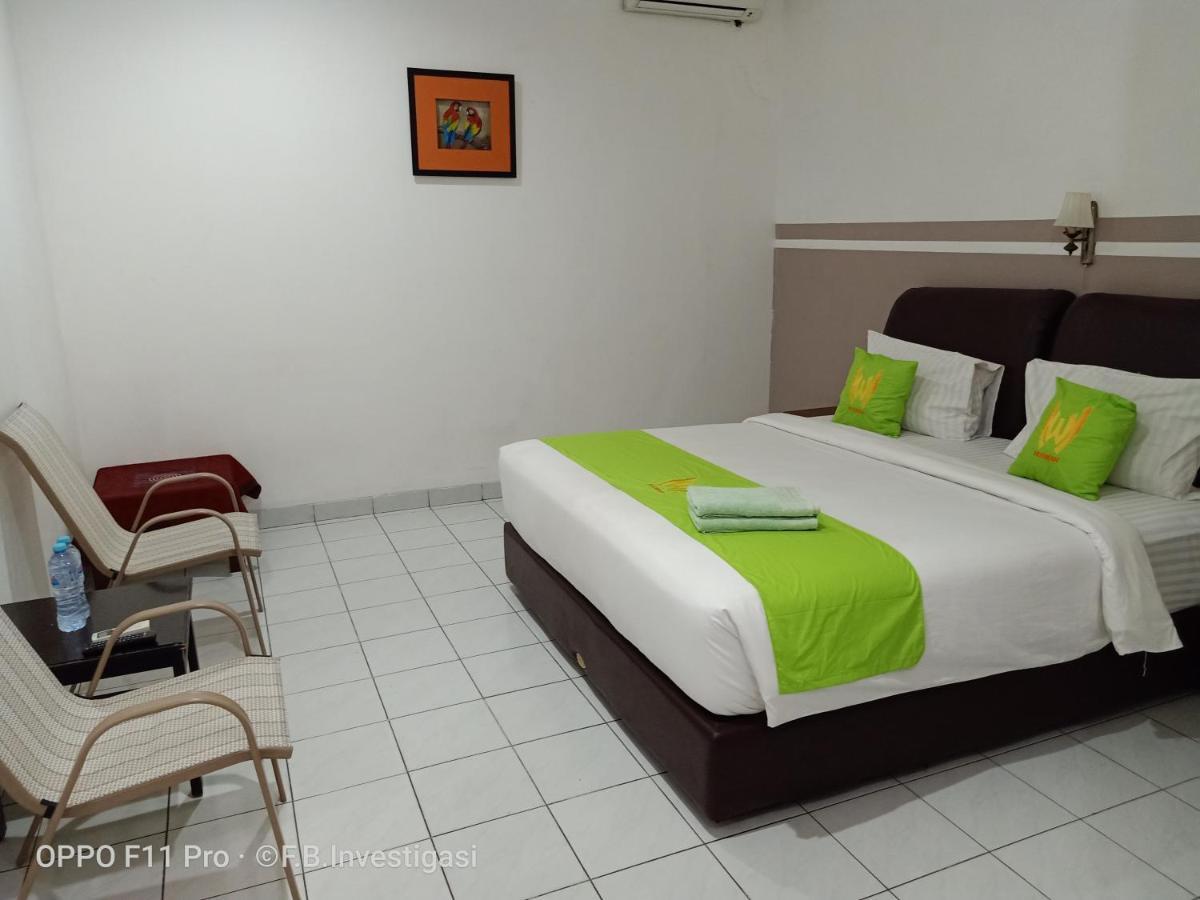 Hotel Huswah Airport タンゲラン エクステリア 写真